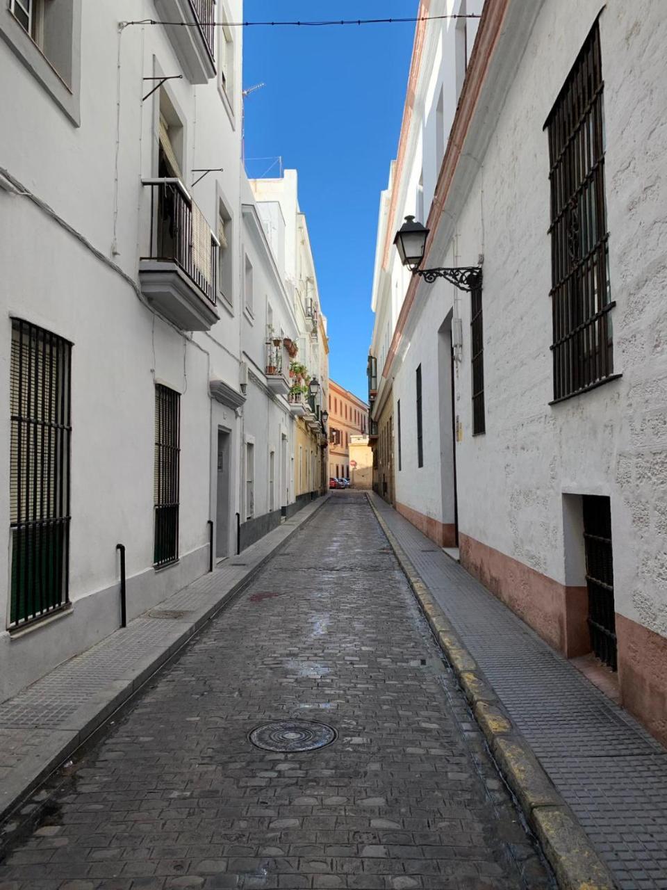 Carmen Coronada Cadiz Luaran gambar